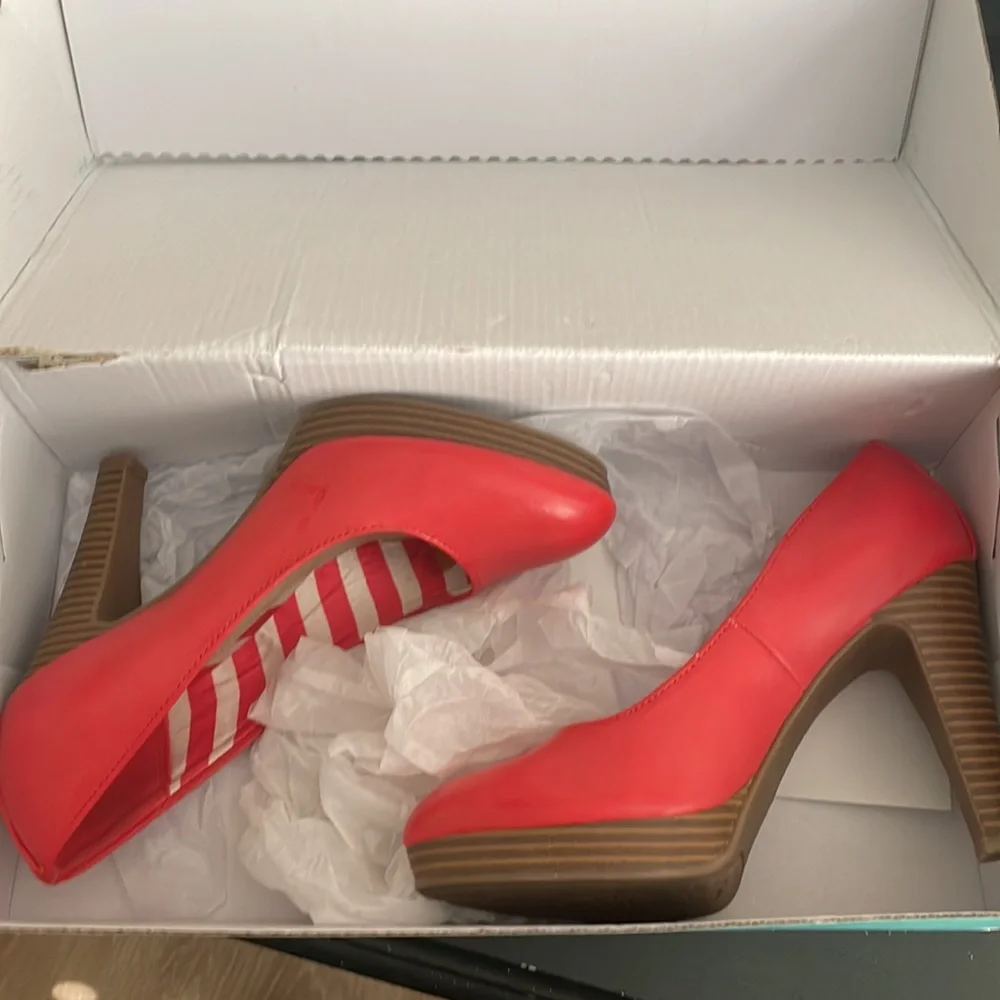 Maurice’s Miranda Pump - Picture 4 of 6